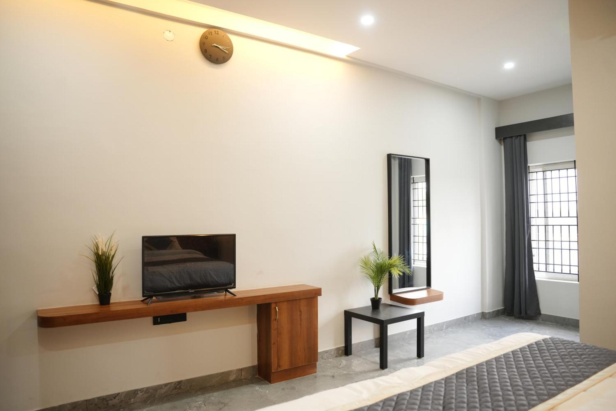 Hotel Sarvam Residency Sāgar Exterior foto